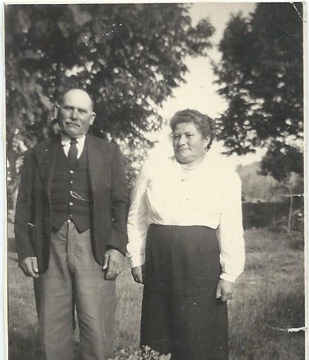 Léontine et son mari, cultivateur